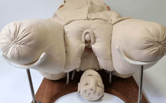 Ill. 3. Fac-similé du mannequin pédagogique d’accouchement d’Angélique du Coudray. Exposé au musée de l’Homme à Paris. Source : MNHN – J.C. Domenech 